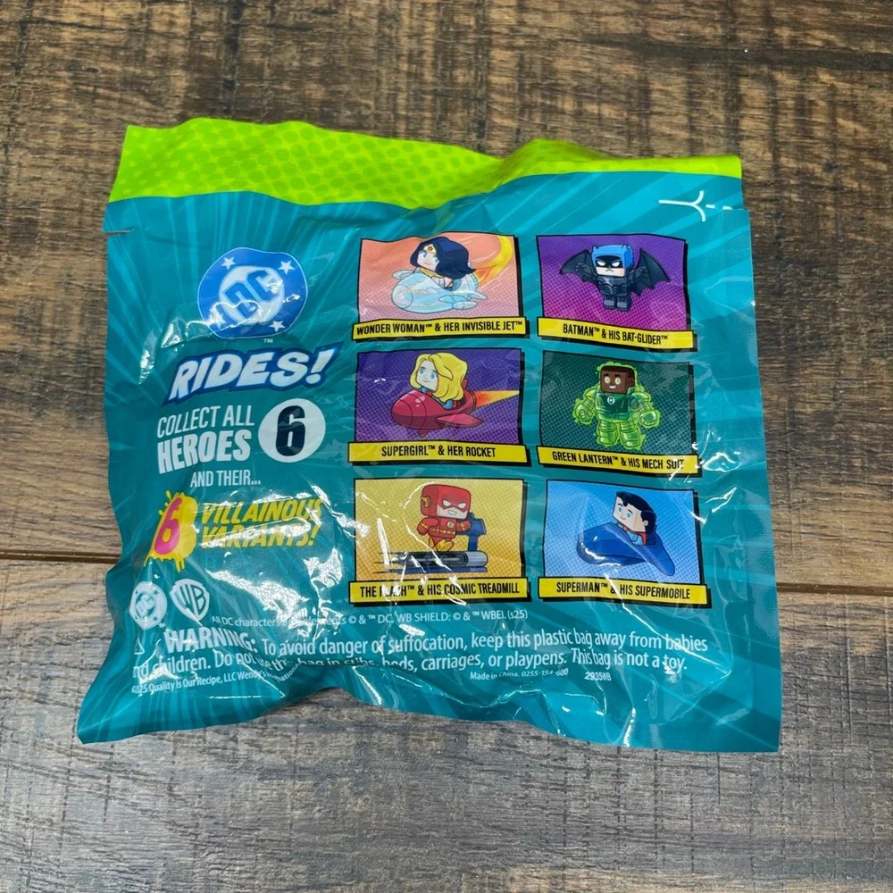 DC Rides Green Lantern & His Mech Suit Wendy's Kid Meal Toy 2025